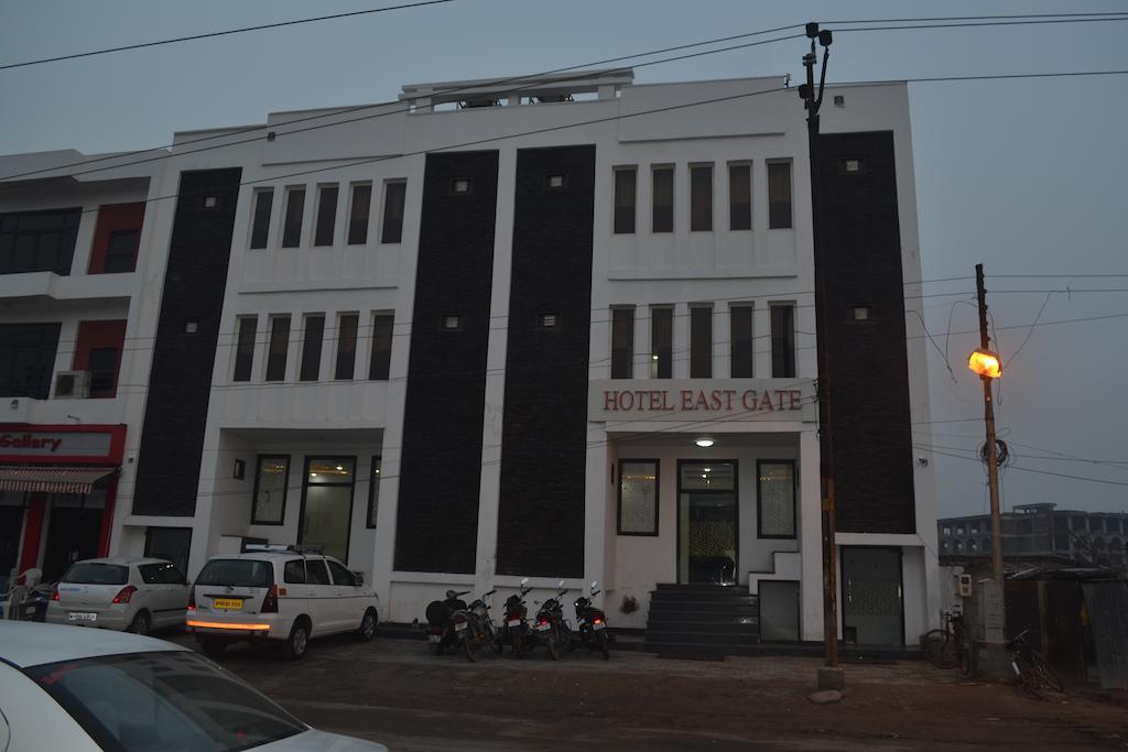 Dazzling East Gate Hotel Agra  Exterior foto