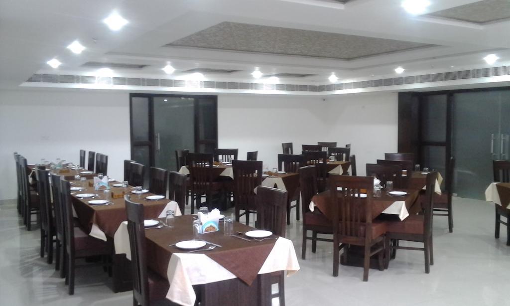 Dazzling East Gate Hotel Agra  Exterior foto