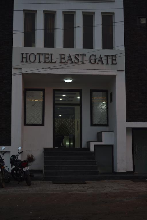 Dazzling East Gate Hotel Agra  Exterior foto