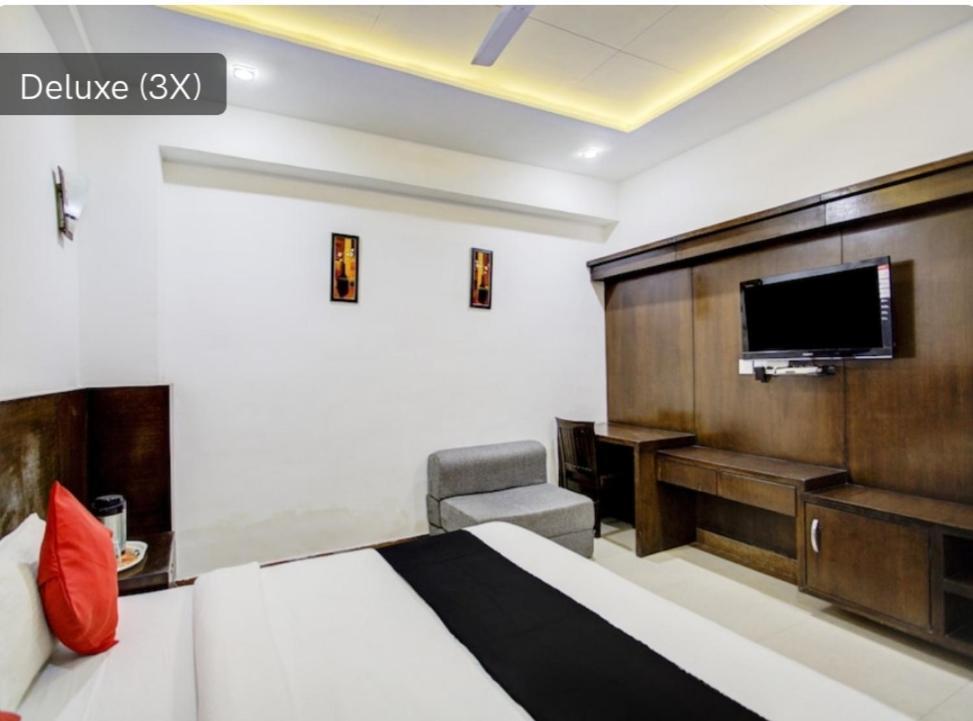 Dazzling East Gate Hotel Agra  Exterior foto