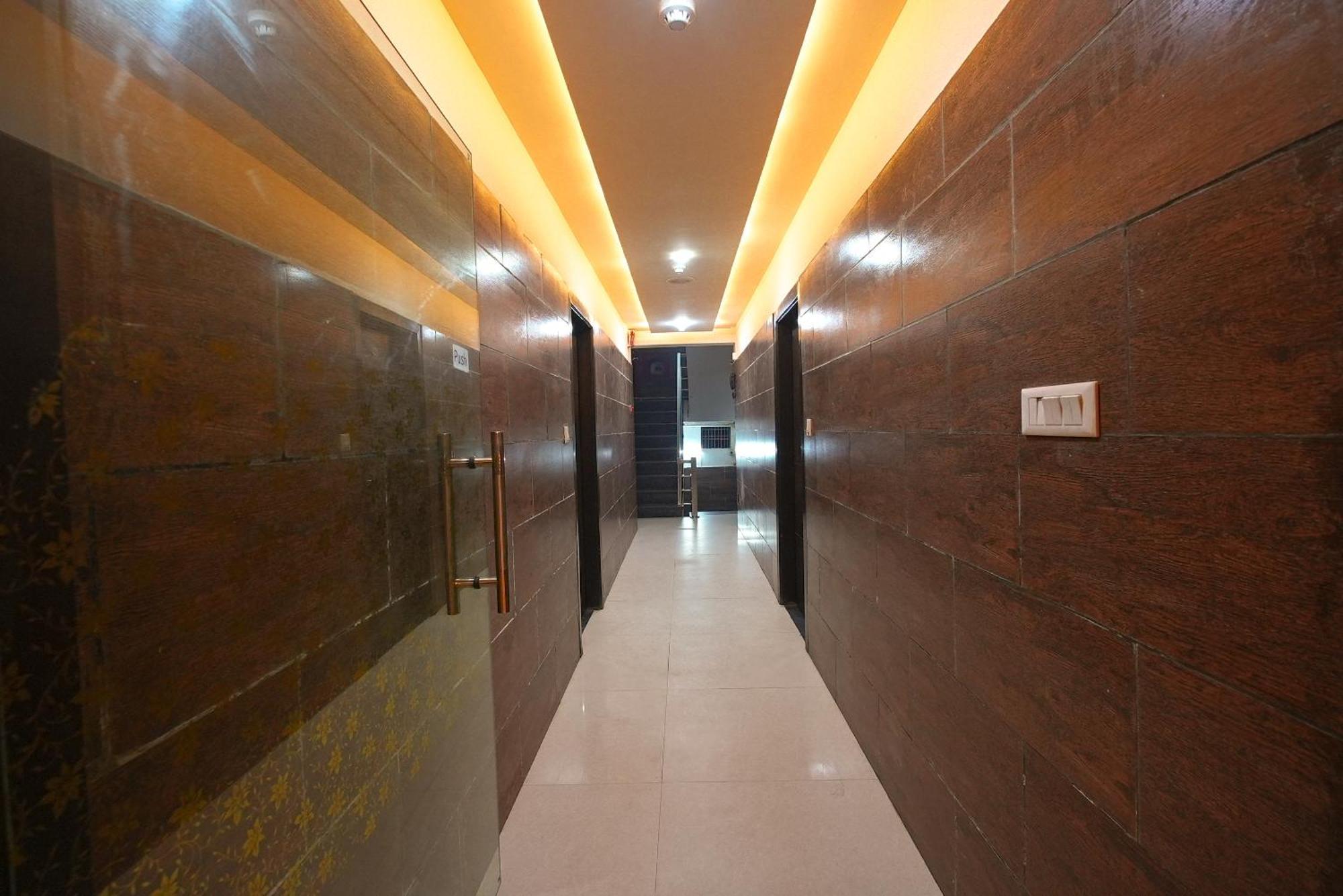 Dazzling East Gate Hotel Agra  Exterior foto