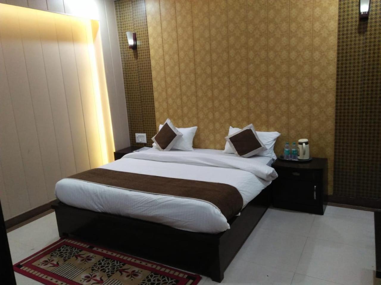 Dazzling East Gate Hotel Agra  Exterior foto