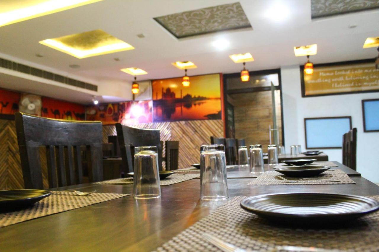 Dazzling East Gate Hotel Agra  Exterior foto