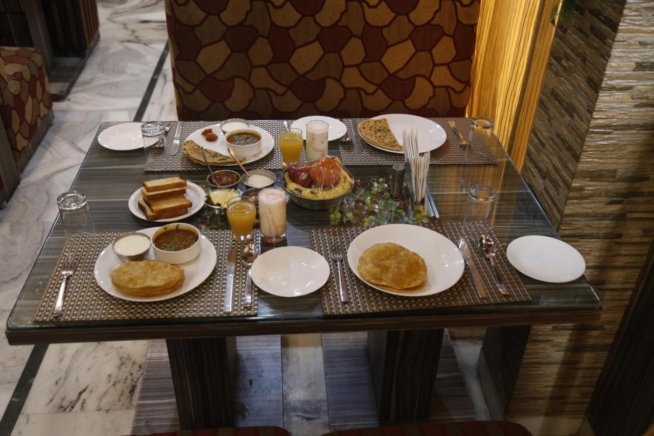 Dazzling East Gate Hotel Agra  Exterior foto